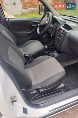Минивэн Opel Combo 2006 в 