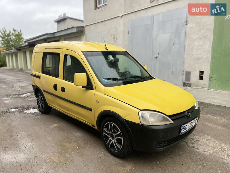 Грузовой фургон Opel Combo 2011 в 
