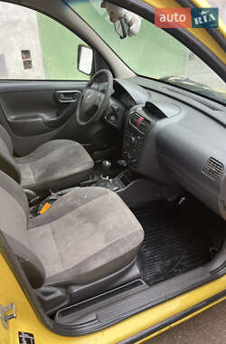 Грузовой фургон Opel Combo 2011 в 
