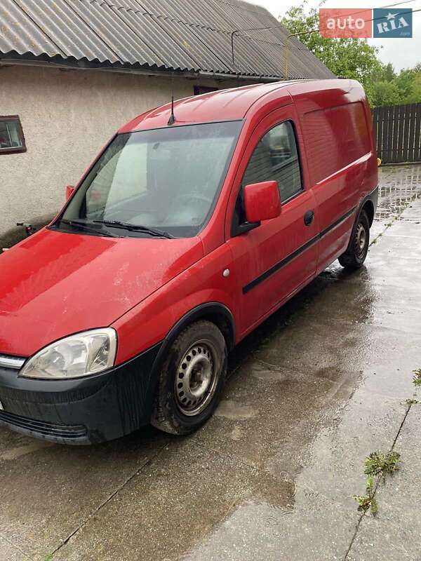 Грузовой фургон Opel Combo 2005 в Полонном