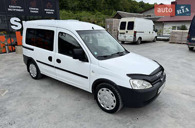 Минивэн Opel Combo 2007 в 