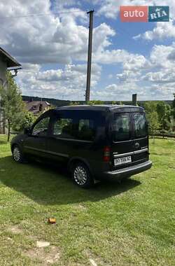 Минивэн Opel Combo 2003 в 