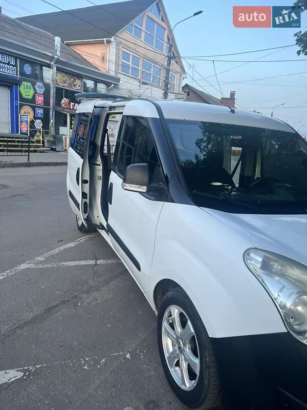 Мінівен Opel Combo 2013 в Житомирі