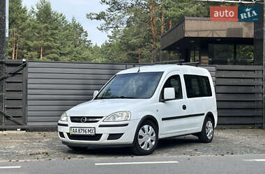 Минивэн Opel Combo 2009 в Буче