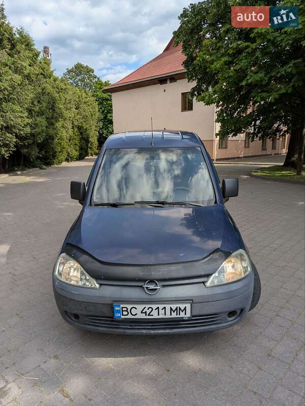 Мінівен Opel Combo 2006 в Брошневі-Облозі
