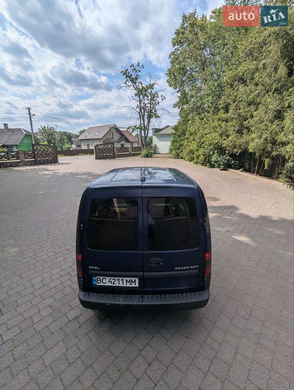 Мінівен Opel Combo 2006 в Брошневі-Облозі