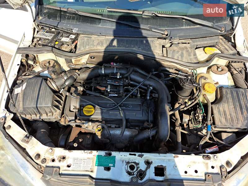 Рефрижератор Opel Combo 2003 в Киеве