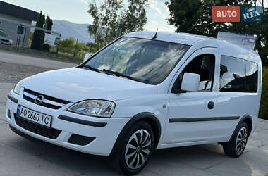 Мінівен Opel Combo 2009 в Хусті