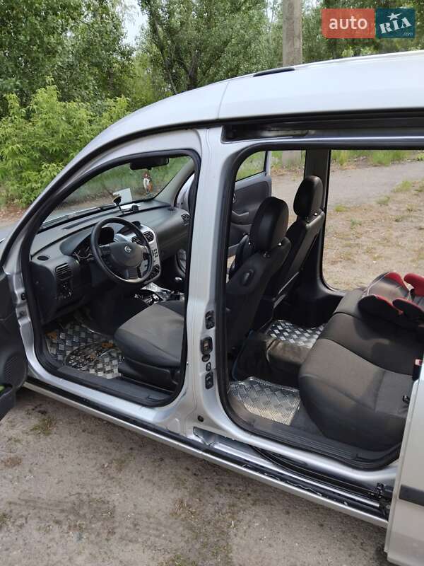 Мінівен Opel Combo 2006 в Києві