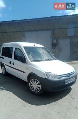 Минивэн Opel Combo 2005 в Иршанске