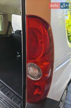Минивэн Opel Combo 2012 в 