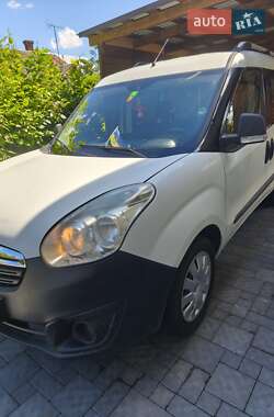 Мінівен Opel Combo 2012 в Коломиї