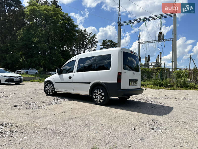 Минивэн Opel Combo 2009 в Виннице