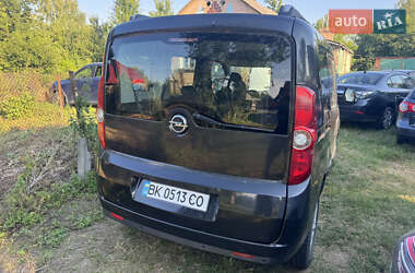 Минивэн Opel Combo 2012 в 