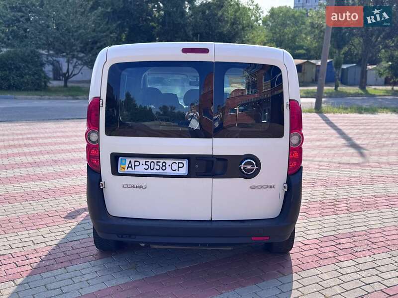 Минивэн Opel Combo 2012 в Запорожье