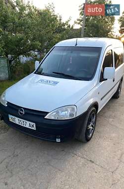 Минивэн Opel Combo 2005 в 