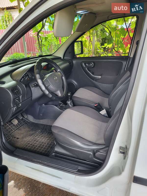 Минивэн Opel Combo 2006 в Смеле