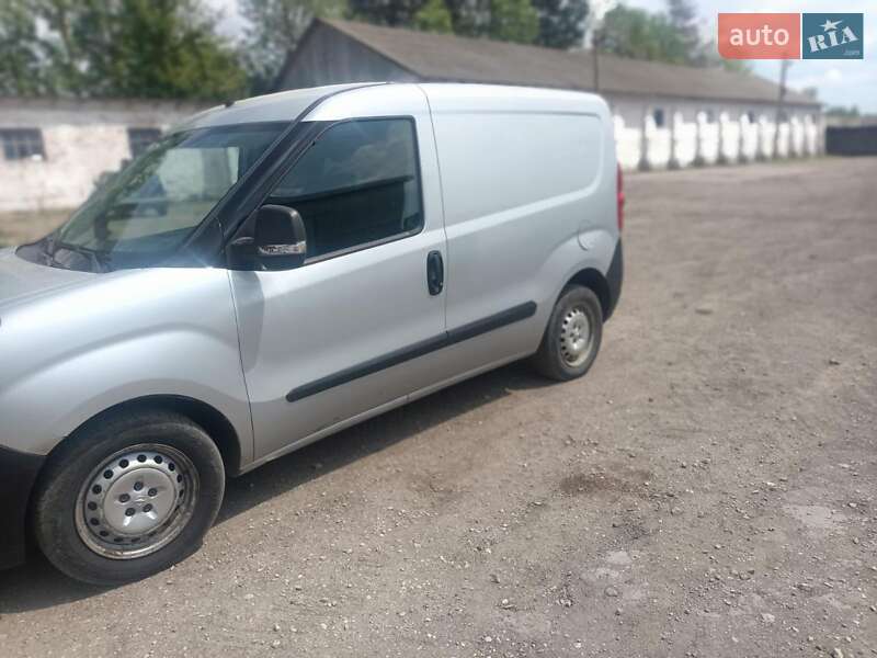 Вантажний фургон Opel Combo 2015 в Києві фото 8 Вантажний фургон Opel Combo 2015 в Києві