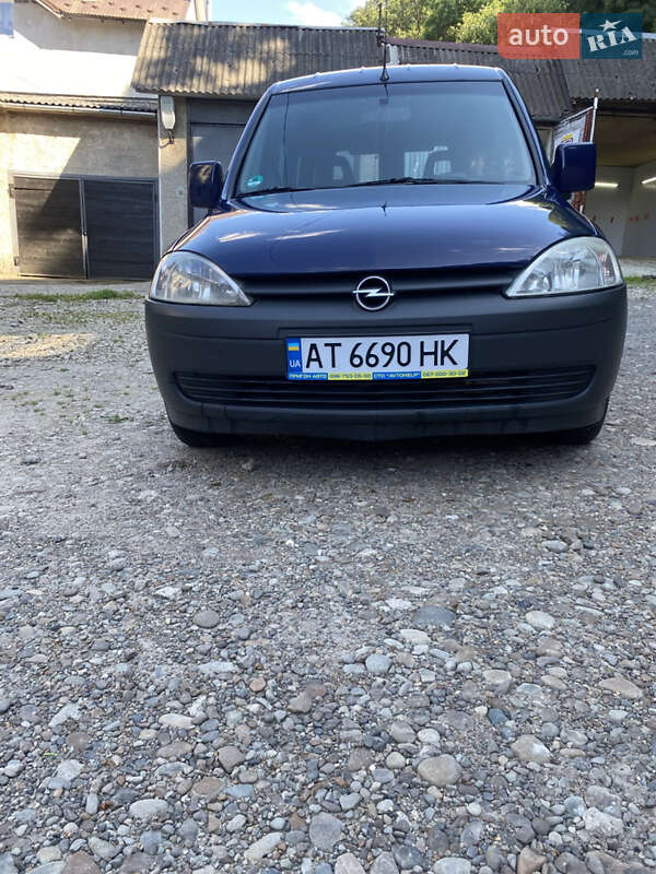 Минивэн Opel Combo 2010 в Галиче