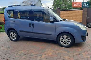 Минивэн Opel Combo 2011 в 