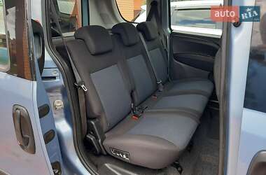 Минивэн Opel Combo 2011 в 