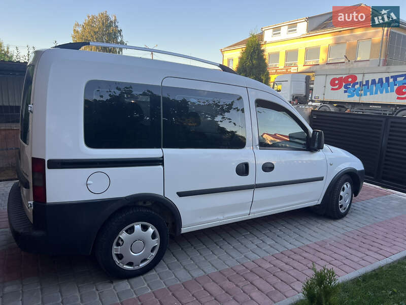 Минивэн Opel Combo 2003 в Золочеве