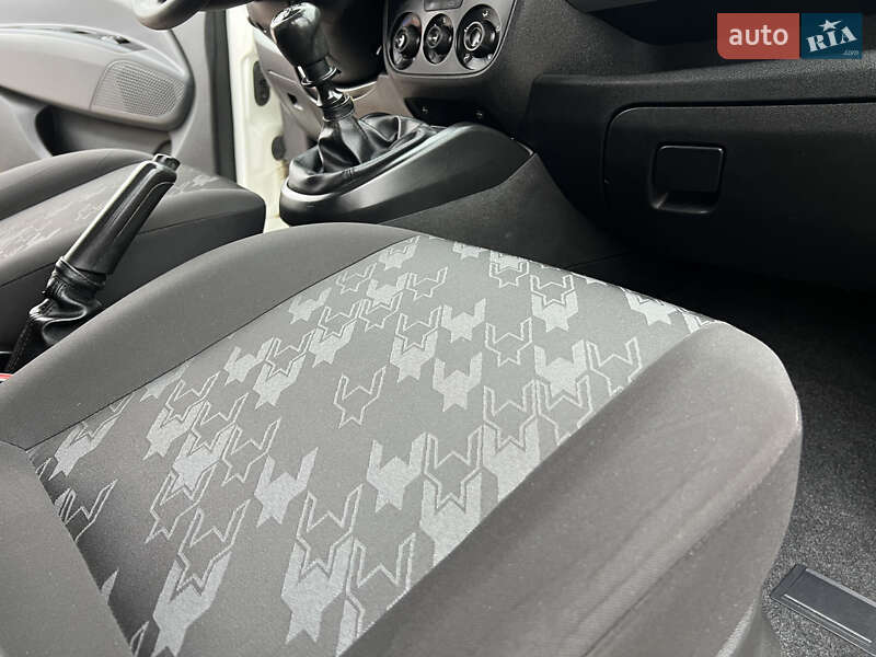 Минивэн Opel Combo 2013 в Тульчине