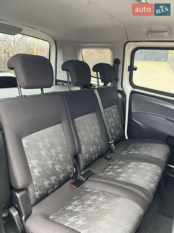 Минивэн Opel Combo 2013 в Тульчине