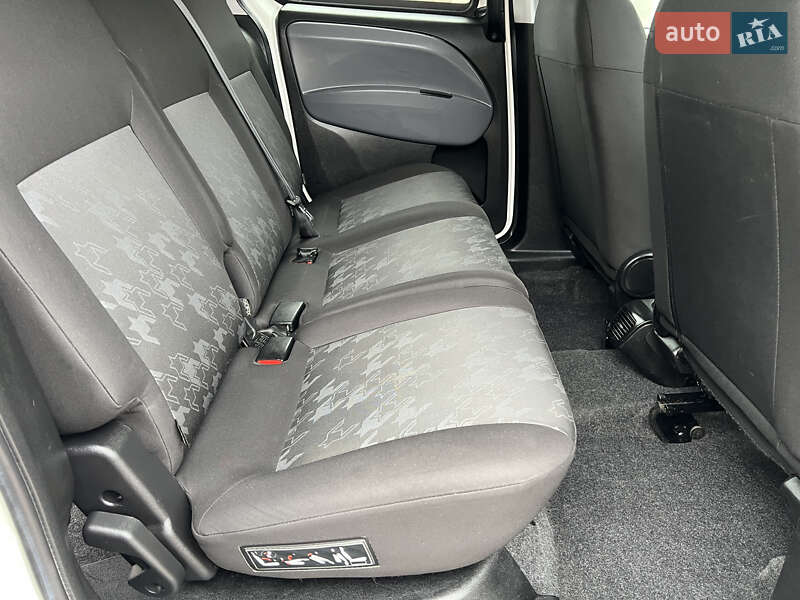 Минивэн Opel Combo 2013 в Тульчине