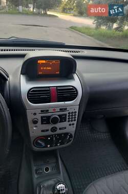 Грузовой фургон Opel Combo 2008 в 