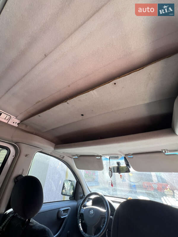 Минивэн Opel Combo 2009 в Луцке
