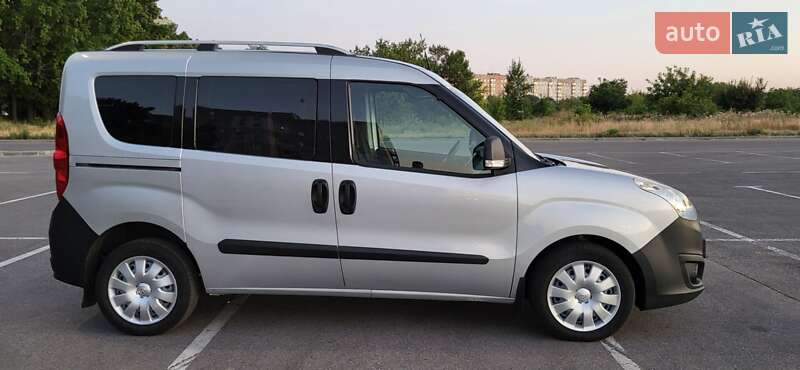 Минивэн Opel Combo 2015 в Кропивницком