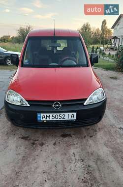 Минивэн Opel Combo 2006 в Хорошеве