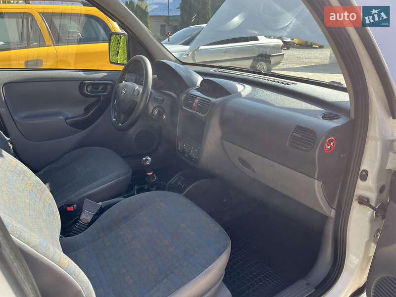 Минивэн Opel Combo 2002 в Каменец-Подольском