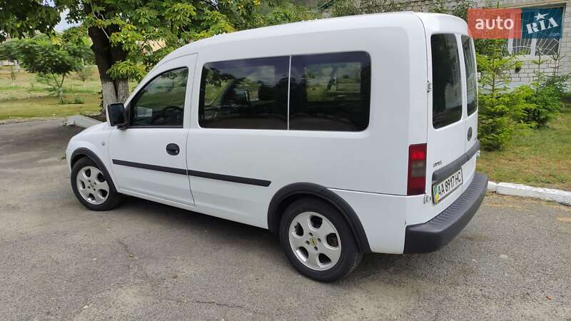 Минивэн Opel Combo 2009 в Полтаве