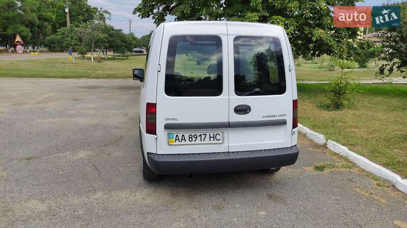 Минивэн Opel Combo 2009 в Полтаве