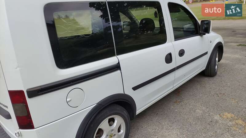 Минивэн Opel Combo 2009 в Полтаве