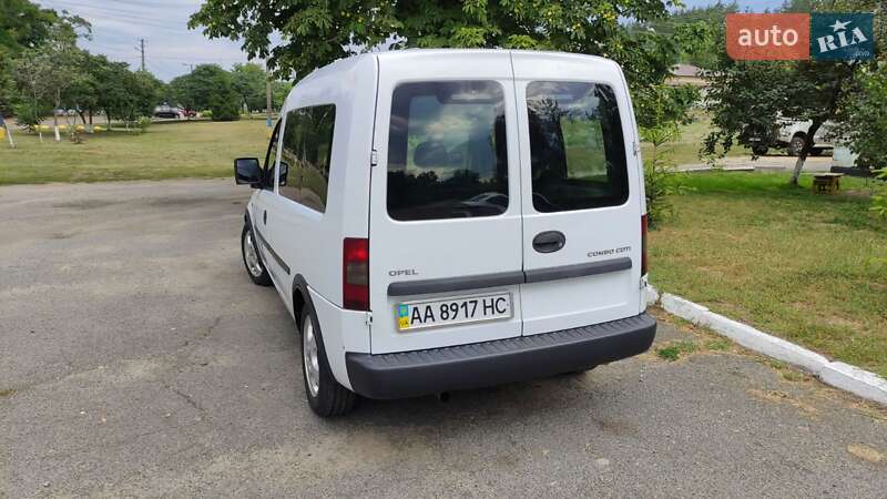 Минивэн Opel Combo 2009 в Полтаве