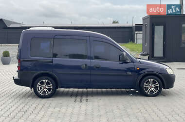 Минивэн Opel Combo 2002 в 