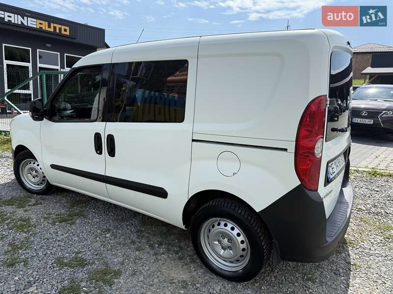 Грузовой фургон Opel Combo 2014 в Черновцах