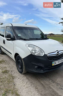 Грузовой фургон Opel Combo 2012 в Владимирце