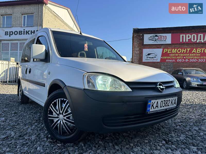 Минивэн Opel Combo 2006 в 