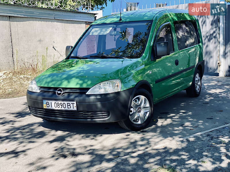 Минивэн Opel Combo 2009 в 