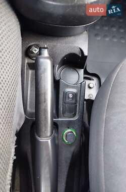 Грузовой фургон Opel Combo 2012 в 