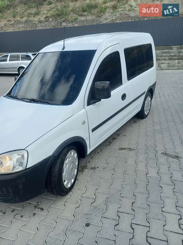 Мінівен Opel Combo 2006 в Галичі