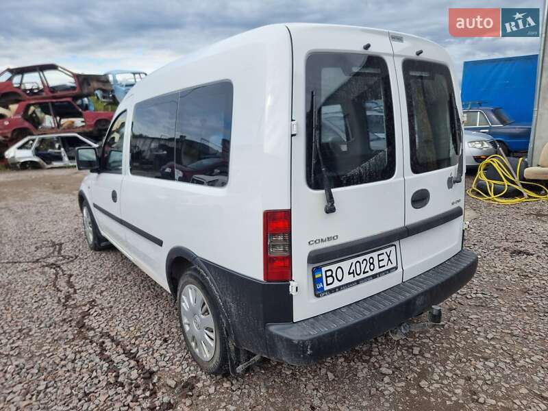 Минивэн Opel Combo 2006 в Кременце