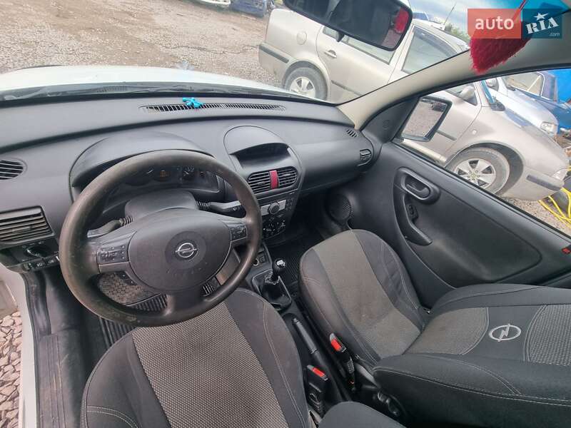 Минивэн Opel Combo 2006 в Кременце