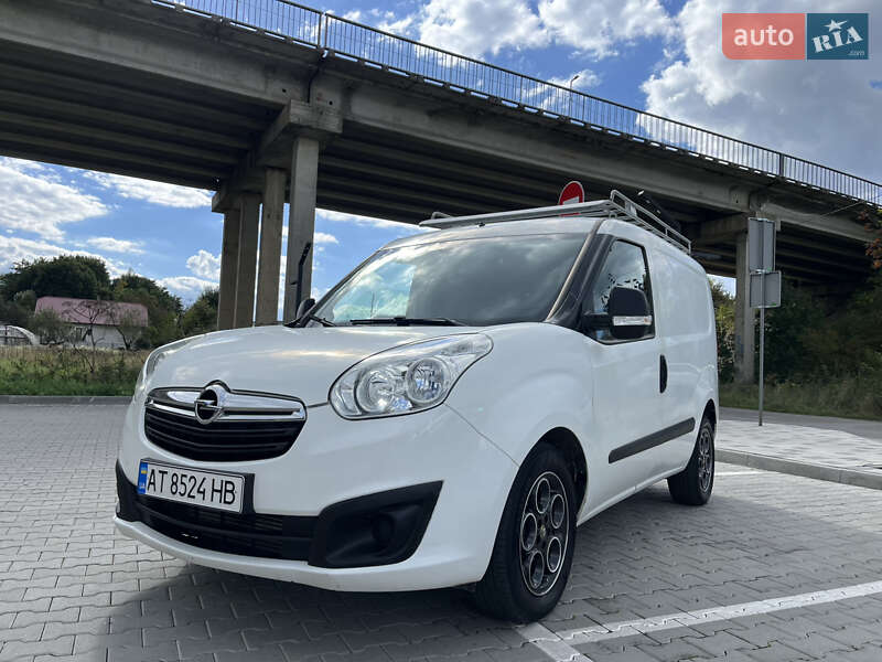 Грузовой фургон Opel Combo 2012 в Коломые