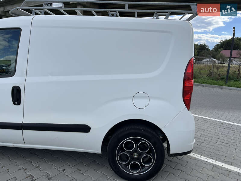 Грузовой фургон Opel Combo 2012 в Коломые