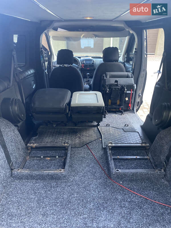 Мінівен Opel Combo 2015 в Івано-Франківську